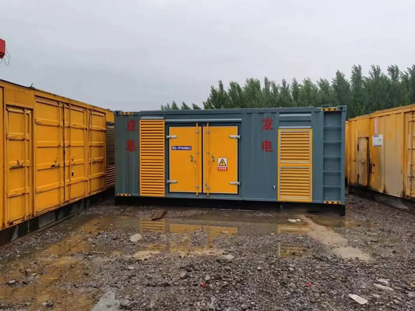 杭州柴油发电机如何判断干式空气滤清器是否需要更换？